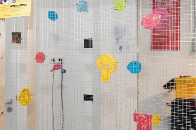 hand-drawn-circuit-from-workshop-results-of-lab-in-a-lab-displayed-on-age-of-wonderland-dutch-design-week-2014